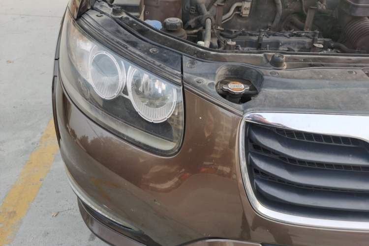 Used Hyundai Santa Fe Classic 2012 2.4 Comfort Edition 7-Seater Four-Wheel Drive Right Front Headlight