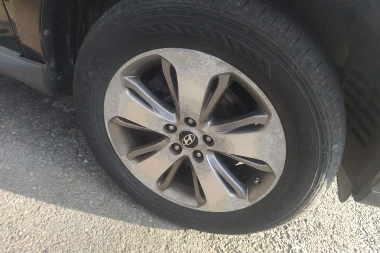 Used Hyundai Santa Fe Classic 2012 2.4 Luxury Edition 7-Seater Four-Wheel Drive Right Front Wheel Hub