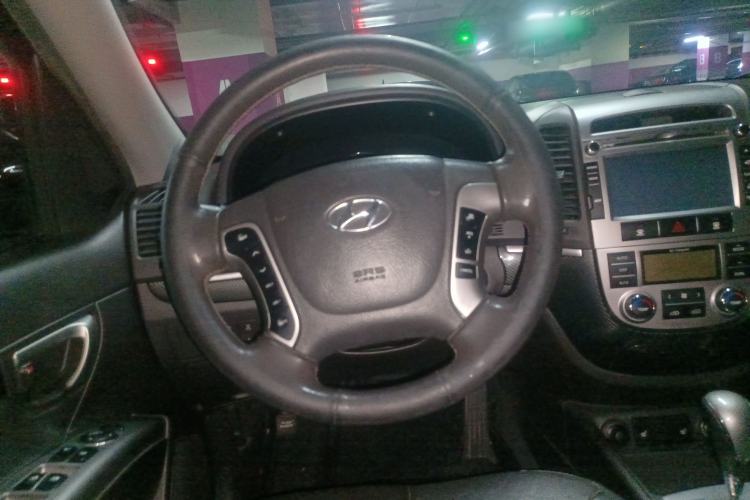 Used Hyundai Santa Fe Classic 2012 2.4 Ultimate Edition 7-Seater Four-Wheel Drive Steering Wheel