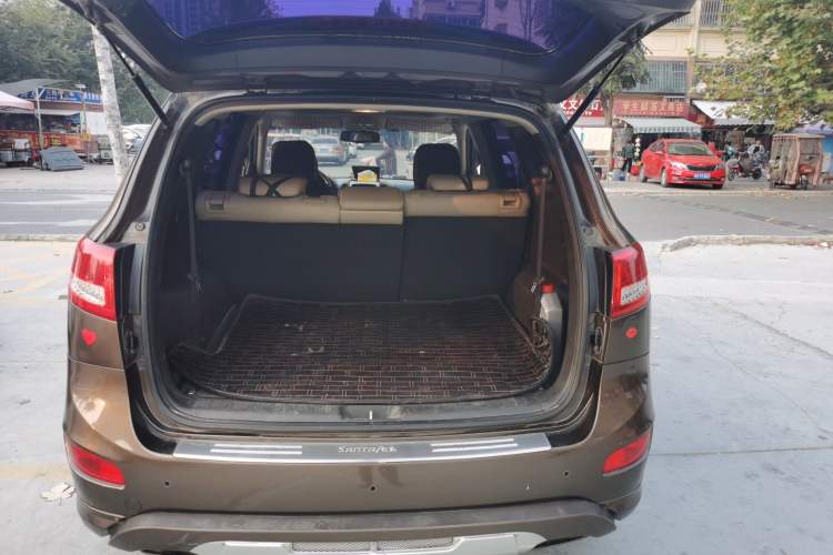 Used Hyundai Santa Fe Classic 2012 2.4 Comfort Edition 7-Seater Four-Wheel Drive Trunk
