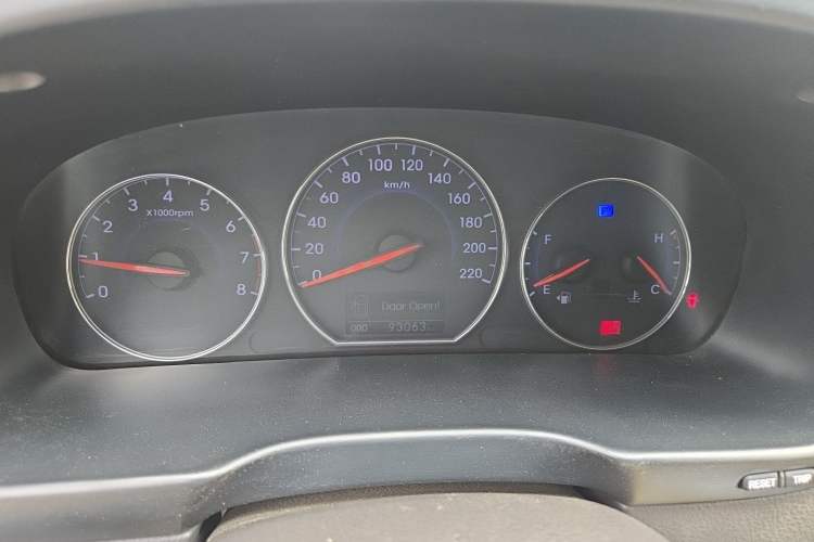 Used Hyundai Santa Fe Classic 2012 2.4 Comfort Edition 7-Seater Four-Wheel Drive Instrument Cluster