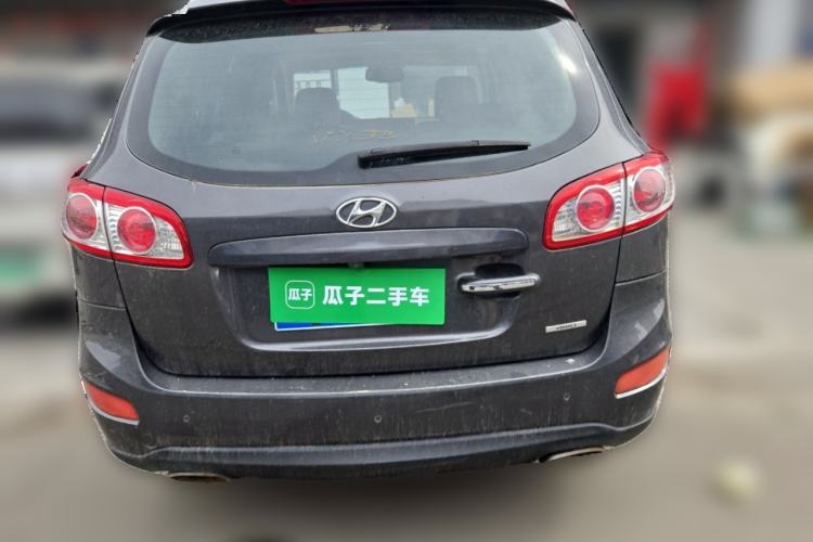 Used Hyundai Santa Fe Classic 2012 2.4 Comfort Edition 7-Seater Four-Wheel Drive Rear
