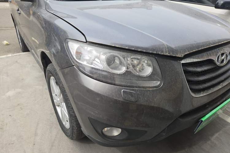 Used Hyundai Santa Fe Classic 2012 2.4 Comfort Edition 7-Seater Four-Wheel Drive Right Front Headlight