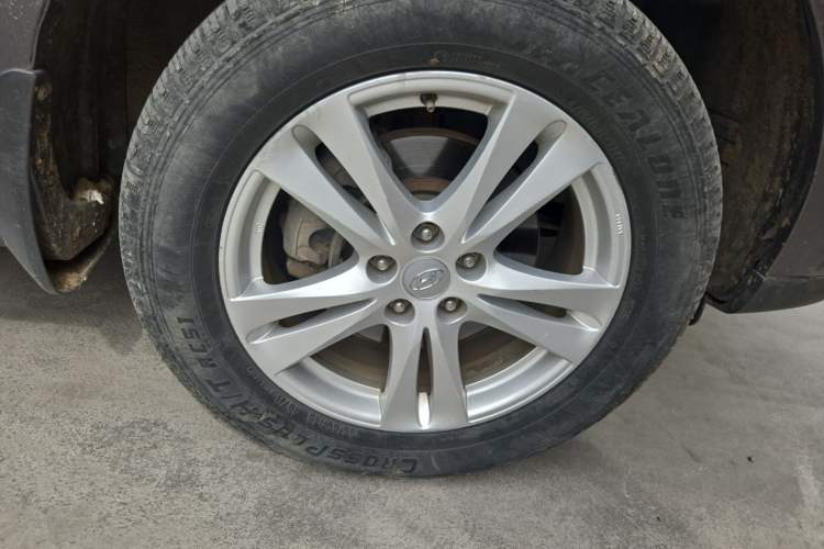 Used Hyundai Santa Fe Classic 2012 2.4 Comfort Edition 7-Seater Four-Wheel Drive Right Front Wheel Hub
