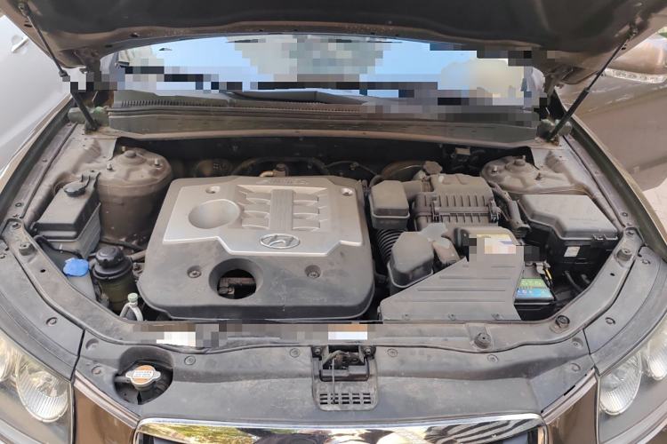 Used Hyundai Santa Fe Classic 2012 2.4 Comfort Edition 7-Seater Four-Wheel Drive Engine Bay