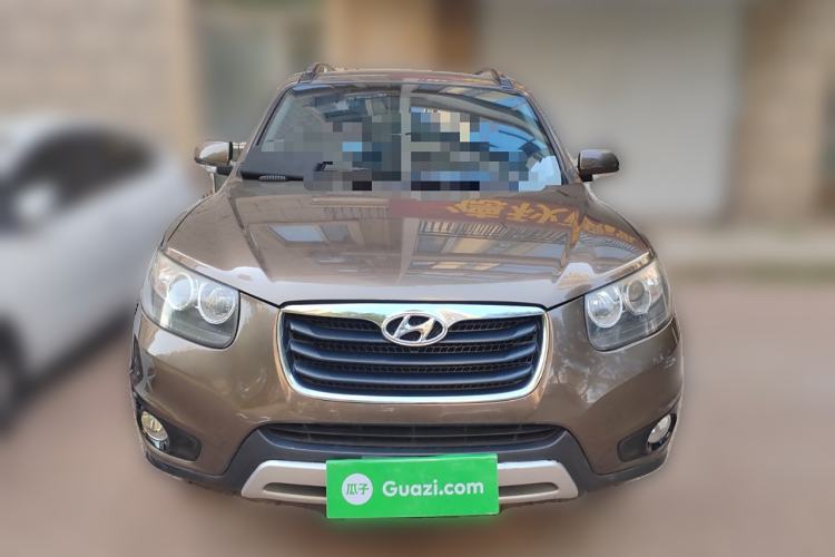 Used Hyundai Santa Fe Classic 2012 2.4 Comfort Edition 7-Seater Four-Wheel Drive Front