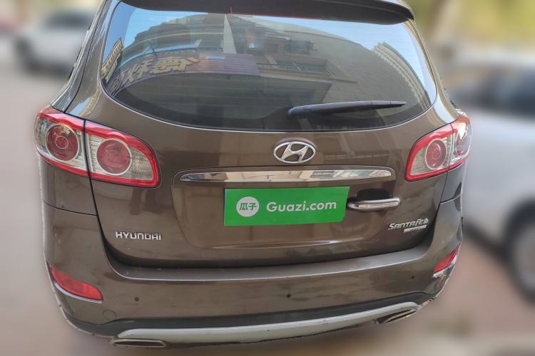 Used Hyundai Santa Fe Classic 2012 2.4 Comfort Edition 7-Seater Four-Wheel Drive Rear