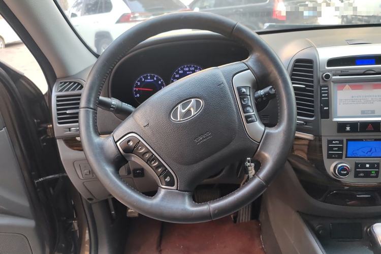 Used Hyundai Santa Fe Classic 2012 2.4 Comfort Edition 7-Seater Four-Wheel Drive Steering Wheel