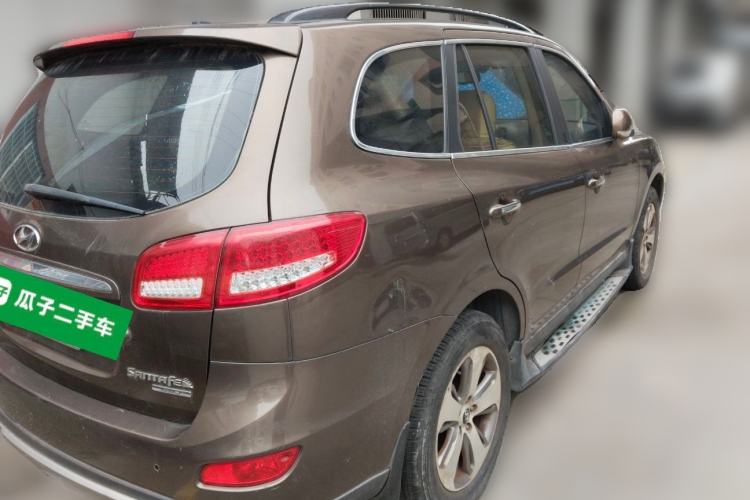 Used Hyundai Santa Fe Classic 2012 2.4 Luxury Edition 7-Seater Four-Wheel Drive Rear Right 45 Deg