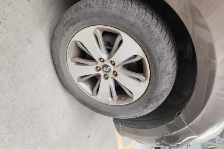 Used Hyundai Santa Fe Classic 2012 2.4 Luxury Edition 7-Seater Four-Wheel Drive Right Front Wheel Hub