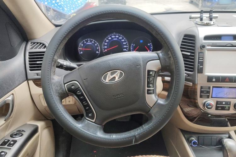 Used Hyundai Santa Fe Classic 2012 2.4 Luxury Edition 7-Seater Four-Wheel Drive Steering Wheel