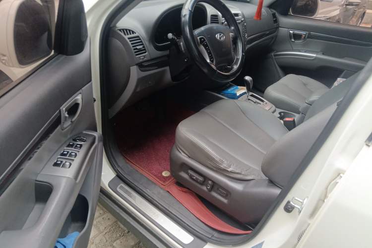 Used Hyundai Santa Fe Classic 2012 2.4 Ultimate Edition 7-Seater Four-Wheel Drive Driver Seat