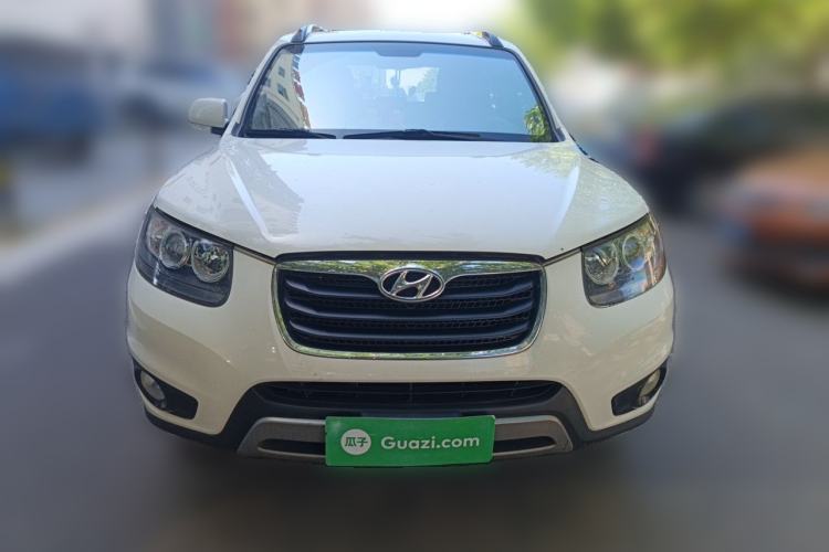 Used Hyundai Santa Fe Classic 2012 2.4 Comfort Edition 7-Seater Four-Wheel Drive Front