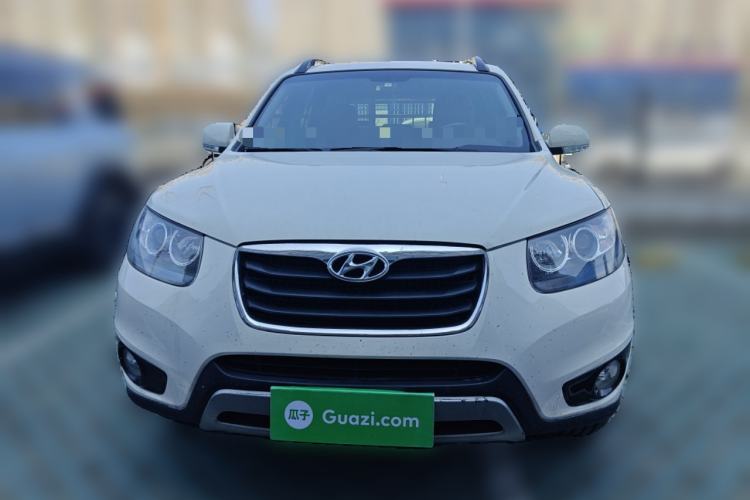 Used Hyundai Santa Fe Classic 2012 2.4 Comfort Edition 7-Seater Four-Wheel Drive Front