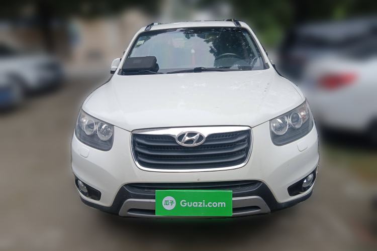 Used Hyundai Santa Fe Classic 2012 2.4 Ultimate Edition 7-Seater Four-Wheel Drive Front