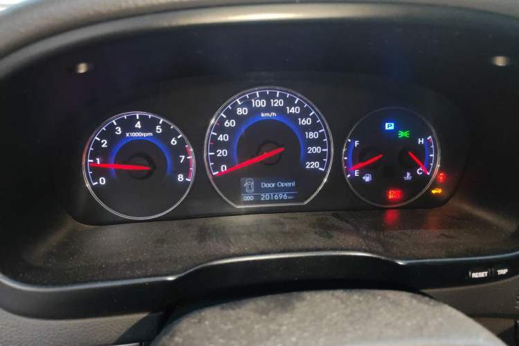 Used Hyundai Santa Fe Classic 2012 2.4 Ultimate Edition 7-Seater Four-Wheel Drive Instrument Cluster