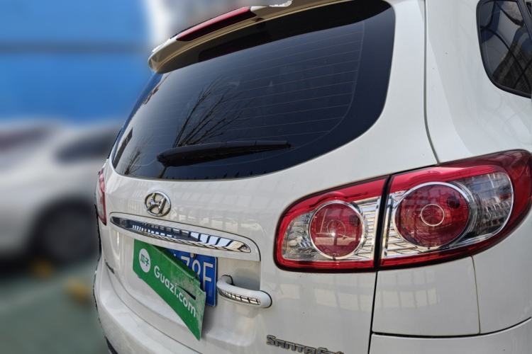 Used Hyundai Santa Fe Classic 2012 2.4 Comfort Edition 7-Seater Four-Wheel Drive Rear