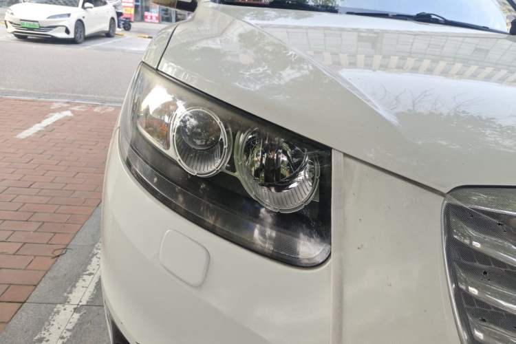 Used Hyundai Santa Fe Classic 2012 2.4 Ultimate Edition 7-Seater Four-Wheel Drive Right Front Headlight