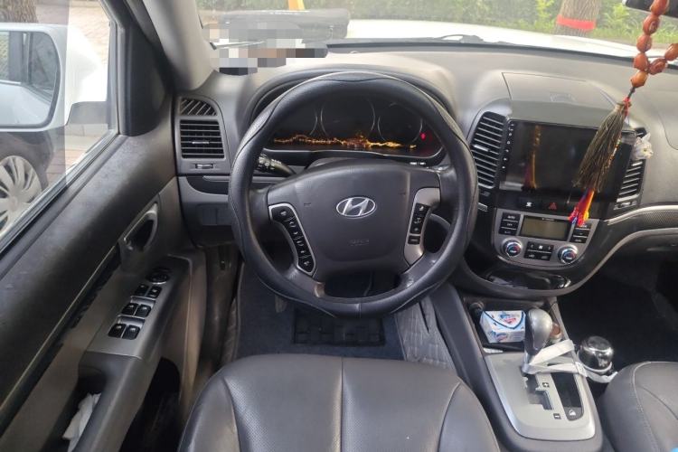Used Hyundai Santa Fe Classic 2012 2.4 Ultimate Edition 7-Seater Four-Wheel Drive Steering Wheel