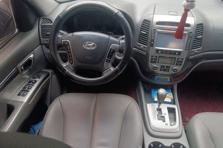 Used Hyundai Santa Fe Classic 2012 2.4 Ultimate Edition 7-Seater Four-Wheel Drive Steering Wheel