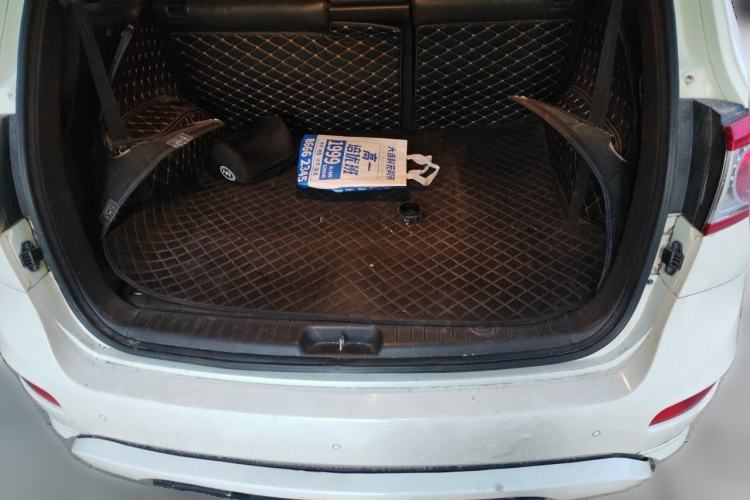 Used Hyundai Santa Fe Classic 2012 2.4 Ultimate Edition 7-Seater Four-Wheel Drive Trunk