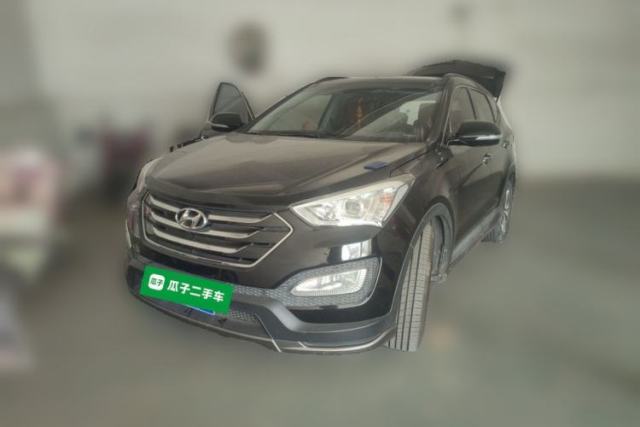Hyundai Santa Fe Classic 2013 3.0L 4x4 Comfort Edition with Navigation 7 Seats Euro IV usado