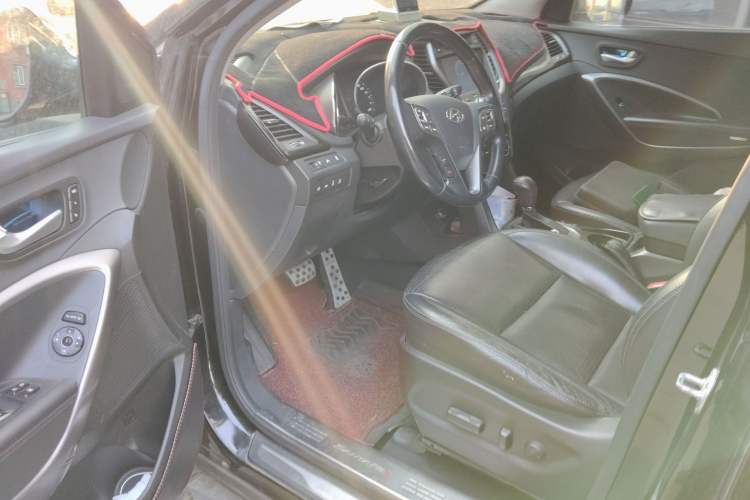 Used Hyundai Santa Fe Classic 2013 3.0L 4x4 Flagship Edition 7 Seats Euro IV Driver Seat