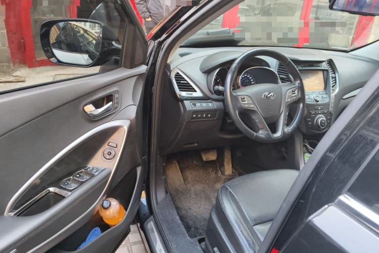Used Hyundai Santa Fe Classic 2013 3.0L 4x4 Flagship Edition 7 Seats Euro IV Driver Seat