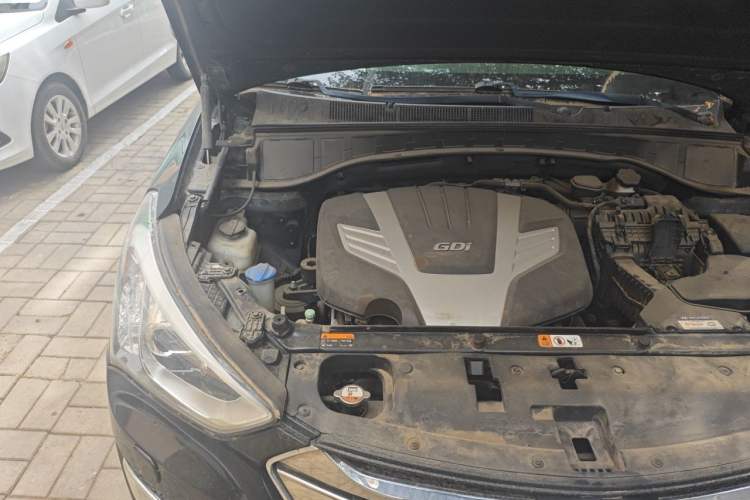Used Hyundai Santa Fe Classic 2013 Revised Version 3.0L Four-Wheel Drive Flagship Edition Euro IV Engine Bay Right
