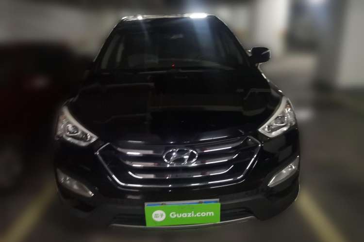 Used Hyundai Santa Fe Classic 2013 3.0L Four-Wheel Drive Comfort Edition 7 Seats Euro IV Front