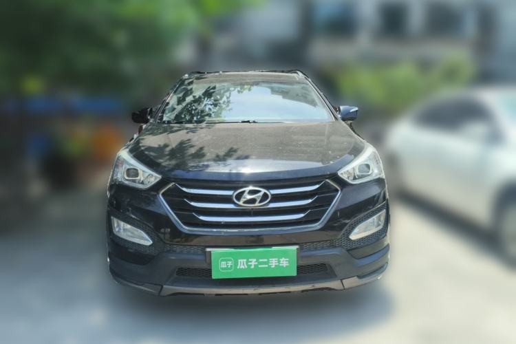Used Hyundai Santa Fe Classic 2013 Facelift 3.0L 4x4 Comfort Edition with Navigation Euro V Standard Front