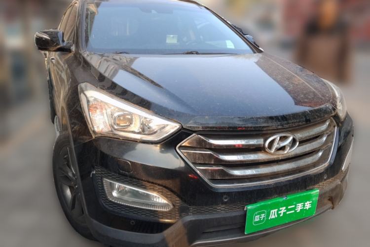 Used Hyundai Santa Fe Classic 2013 3.0L 4x4 Flagship Edition 7 Seats Euro IV Front Right 45 Deg