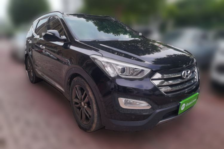 Used Hyundai Santa Fe Classic  Front Right 45 Deg