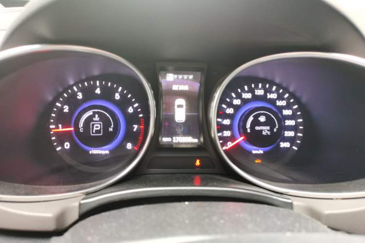 Used Hyundai Santa Fe Classic 2013 3.0L Four-Wheel Drive Comfort Edition 7 Seats Euro IV Instrument Cluster