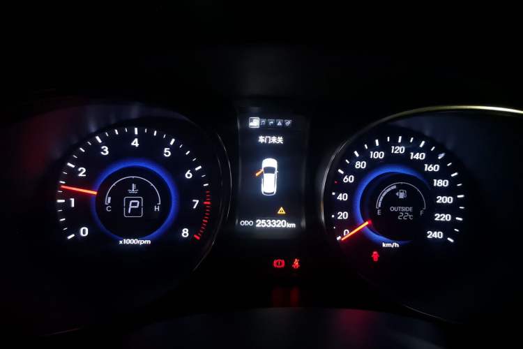 Used Hyundai Santa Fe Classic 2013 3.0L Four-Wheel Drive Comfort Edition 7 Seats Euro IV Instrument Cluster