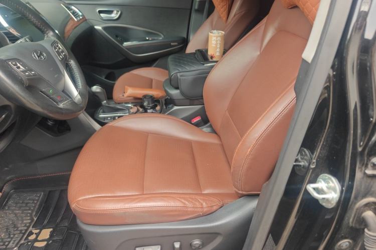 Used Hyundai Santa Fe Classic 2013 3.0L 4x4 Flagship Edition 7 Seats Euro IV Left Front Seat
