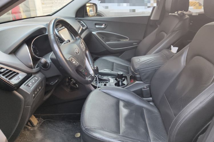 Used Hyundai Santa Fe Classic 2013 3.0L 4x4 Flagship Edition 7 Seats Euro IV Left Front Seat