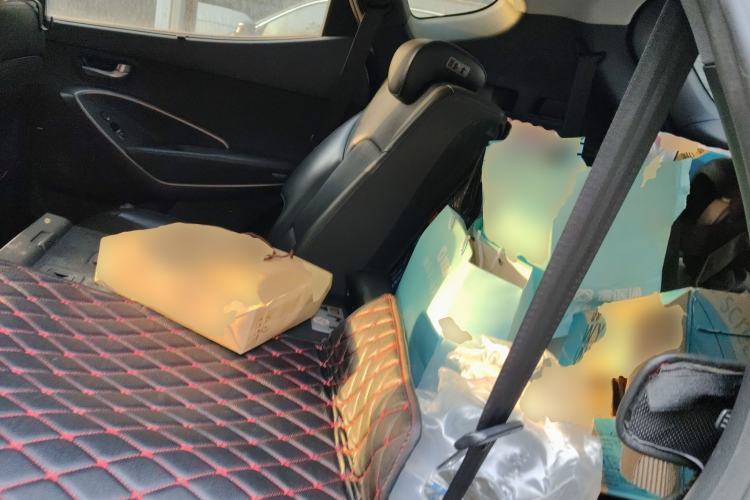 Used Hyundai Santa Fe Classic 2013 3.0L 4x4 Flagship Edition 7 Seats Euro IV Left Rear Seat