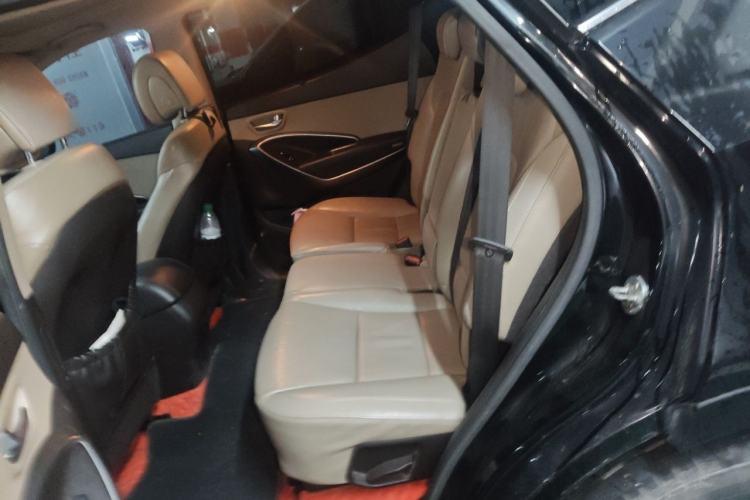 Used Hyundai Santa Fe Classic 2013 3.0L 4x4 Premium Edition 7-Seater Euro IV Left Rear Seat