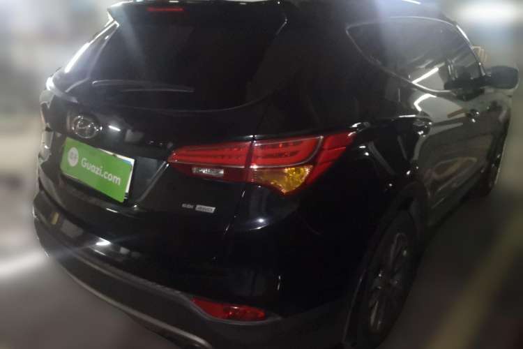 Used Hyundai Santa Fe Classic 2013 3.0L Four-Wheel Drive Comfort Edition 7 Seats Euro IV Rear Right 45 Deg