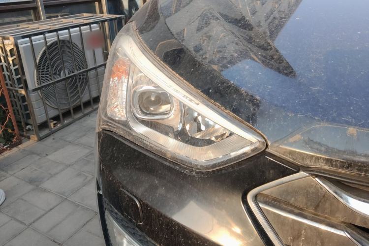 Used Hyundai Santa Fe Classic 2013 3.0L 4x4 Flagship Edition 7 Seats Euro IV Right Front Headlight