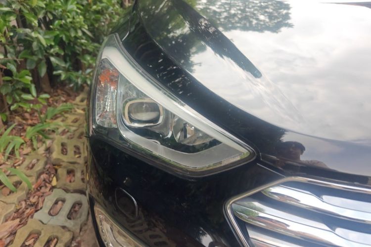 Used Hyundai Santa Fe Classic 2013 3.0L 4x4 Flagship Edition 7 Seats Euro IV Right Front Headlight
