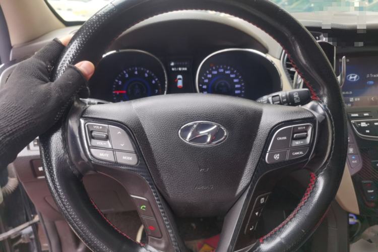 Used Hyundai Santa Fe Classic  Steering Wheel