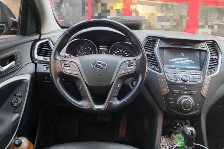 Used Hyundai Santa Fe Classic 2013 3.0L 4x4 Flagship Edition 7 Seats Euro IV Steering Wheel