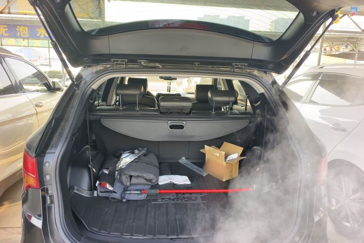 Used Hyundai Santa Fe Classic 2013 Revised Version 3.0L Four-Wheel Drive Flagship Edition Euro V Trunk