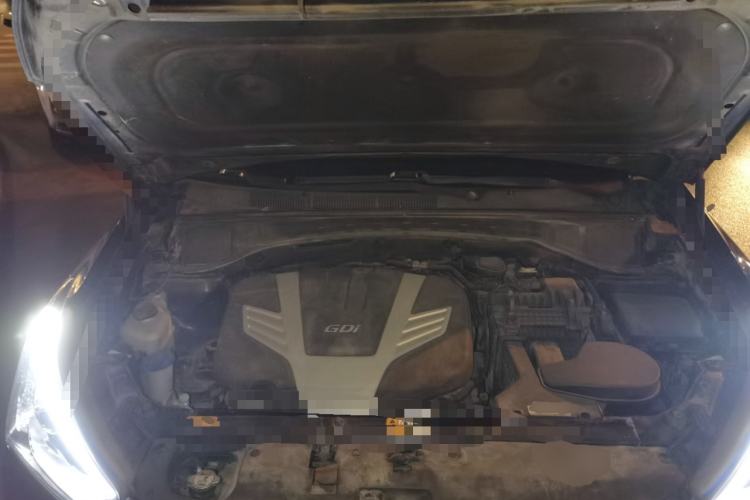 Used Hyundai Santa Fe Classic 2013 Facelift 3.0L 4x4 Comfort Edition Euro IV Engine Bay