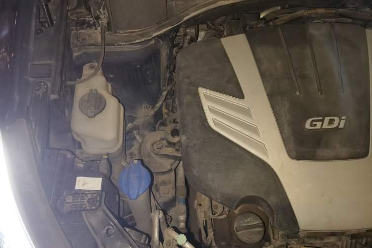 Used Hyundai Santa Fe Classic 2013 Facelift 3.0L 4x4 Comfort Edition Euro IV Engine Bay Right