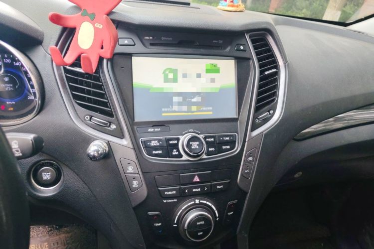 Used Hyundai Santa Fe Classic 2013 2.2T Four-Wheel Drive Comfort Edition with Navigation 7 Seats Audio And AC Panel