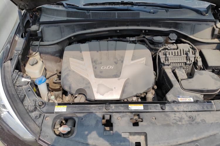 Used Hyundai Santa Fe Classic 2013 3.0L 4x4 Luxury Edition 7 Seats Euro V Engine Bay