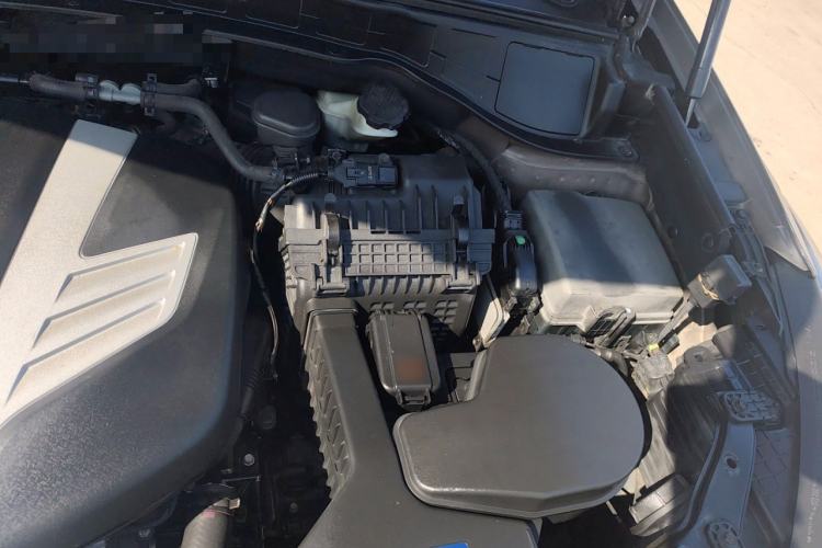 Used Hyundai Santa Fe Classic 2013 3.0L 4x4 Comfort Edition with Navigation 7 Seats Euro IV Engine Bay Left
